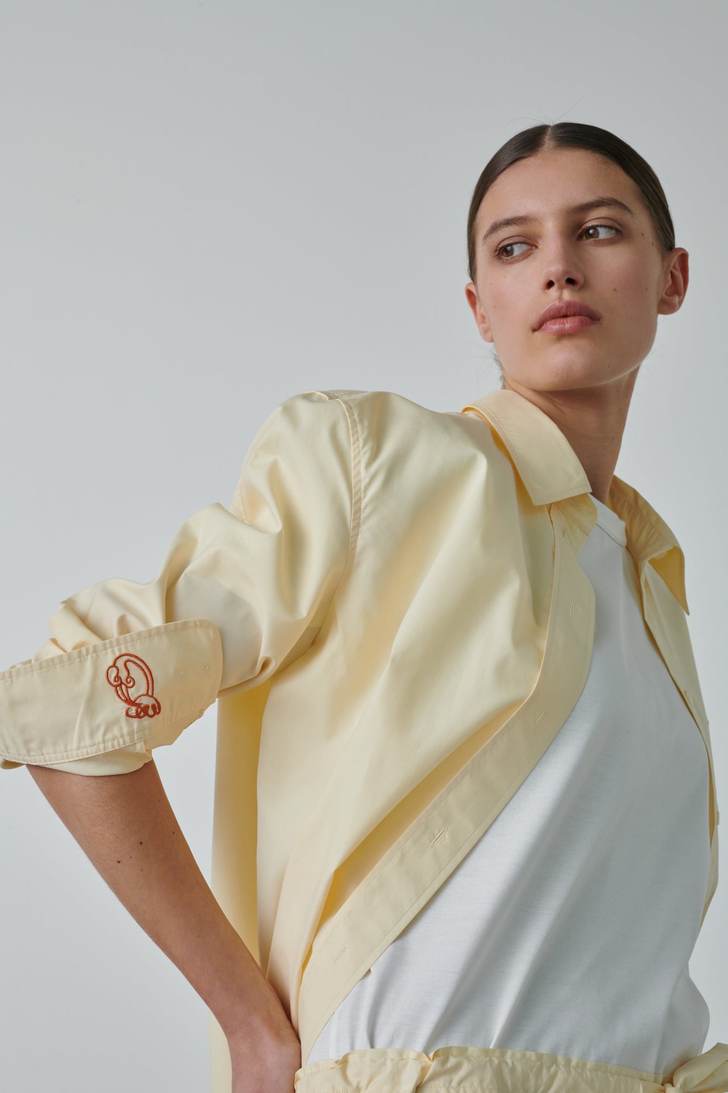 EAST OFF-WHITE SIDE SHORTS